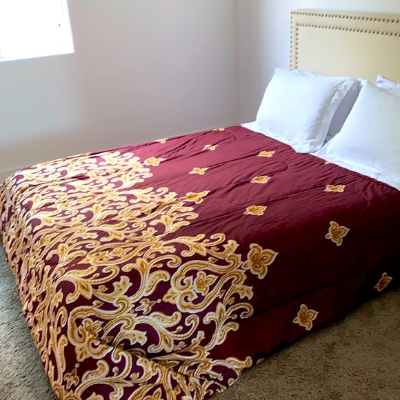 Cal King Bed Ensemble Fairfield Square Collection Bed-in-A-Bag Comforter Set - Picture 14 of 14